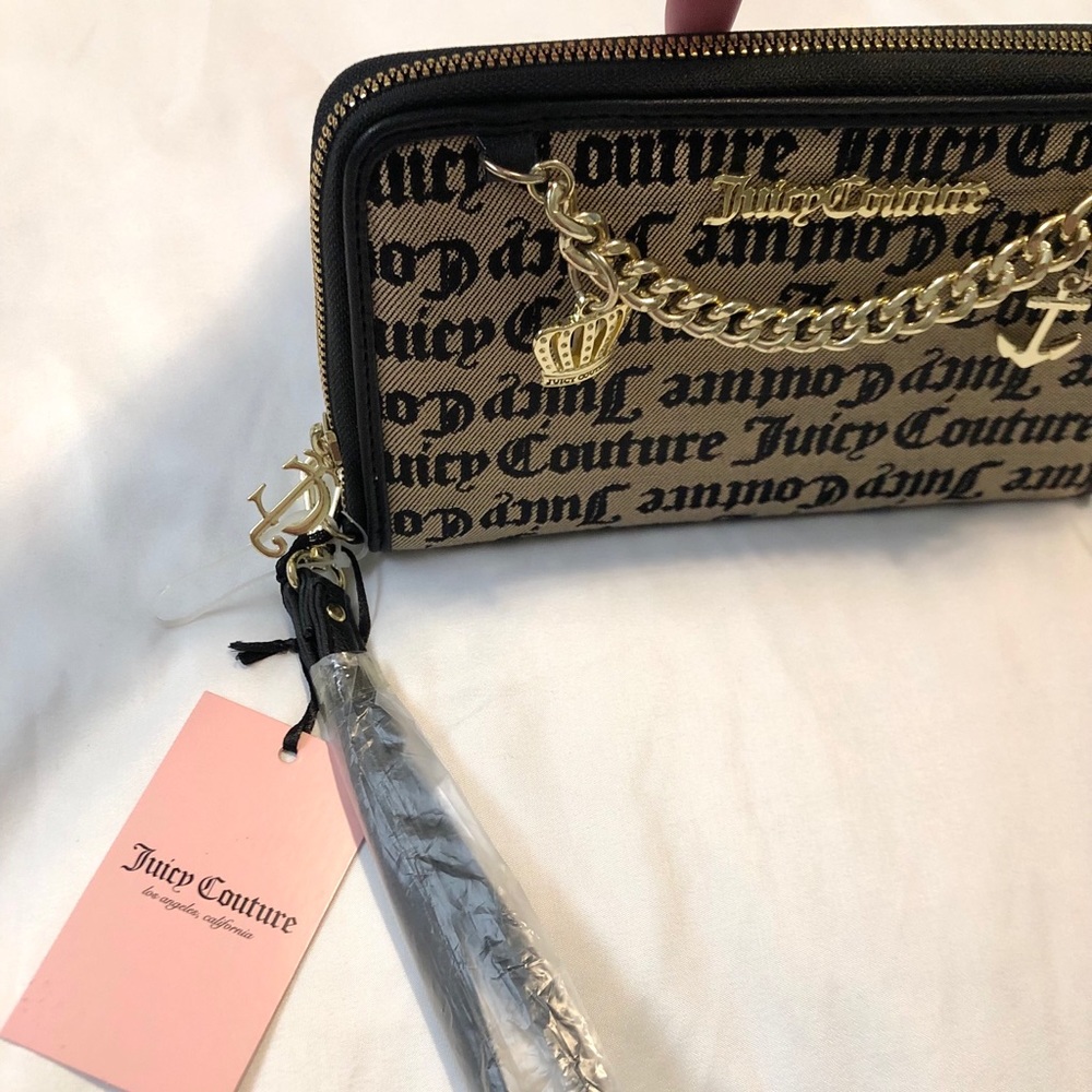 New Juicy Couture Wristlet